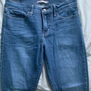 Levi’s shaping skinny jeans